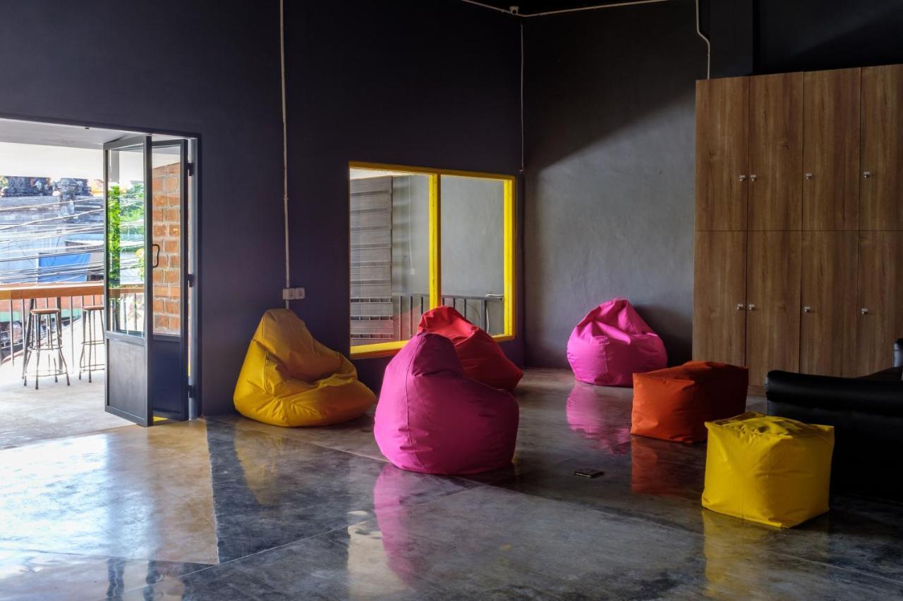 Kumpul Hostel Kuta Legian Eksteriør bilde