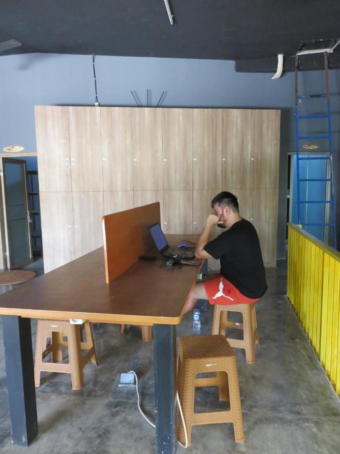 Kumpul Hostel Kuta Legian Eksteriør bilde